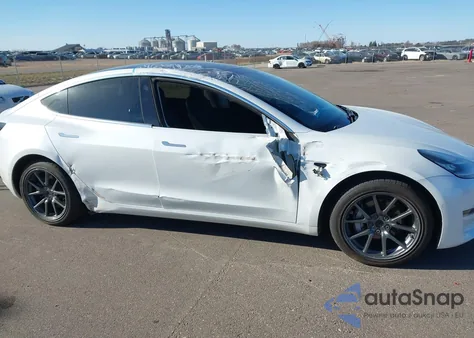 2019 Tesla Model 3 Long Range/Performance z USA, uszkodzony, nr VIN 5YJ3E1EB9KF442312